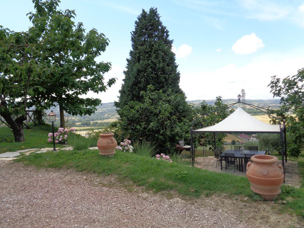 Agriturismo La Torraccia Todi Eksteriør billede