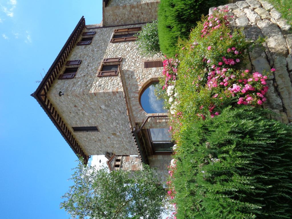 Agriturismo La Torraccia Todi Eksteriør billede
