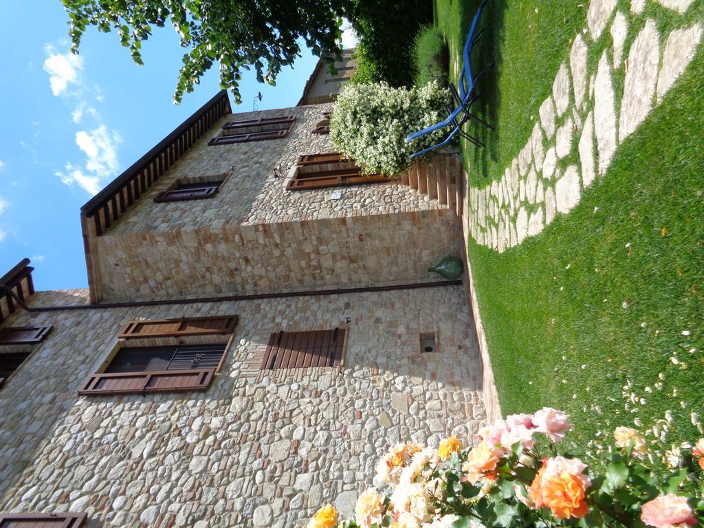 Agriturismo La Torraccia Todi Eksteriør billede
