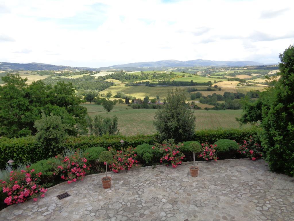 Agriturismo La Torraccia Todi Eksteriør billede