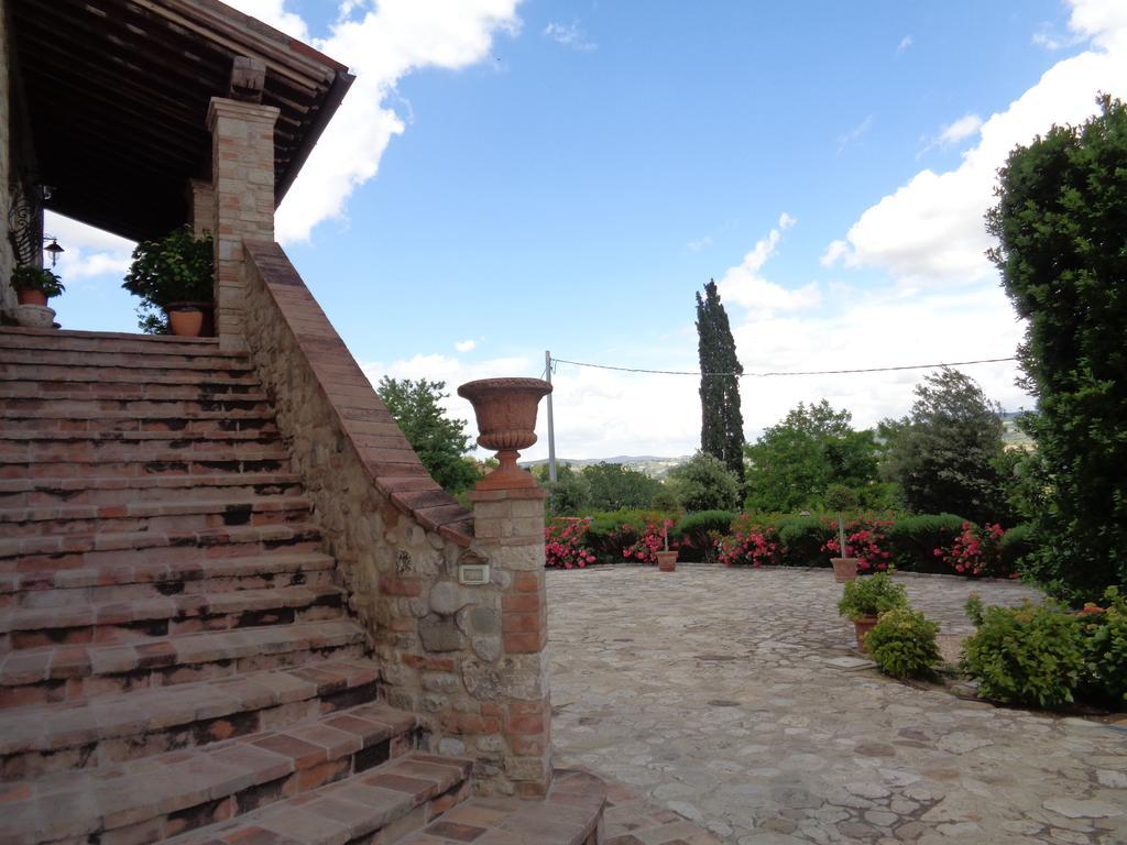 Agriturismo La Torraccia Todi Eksteriør billede