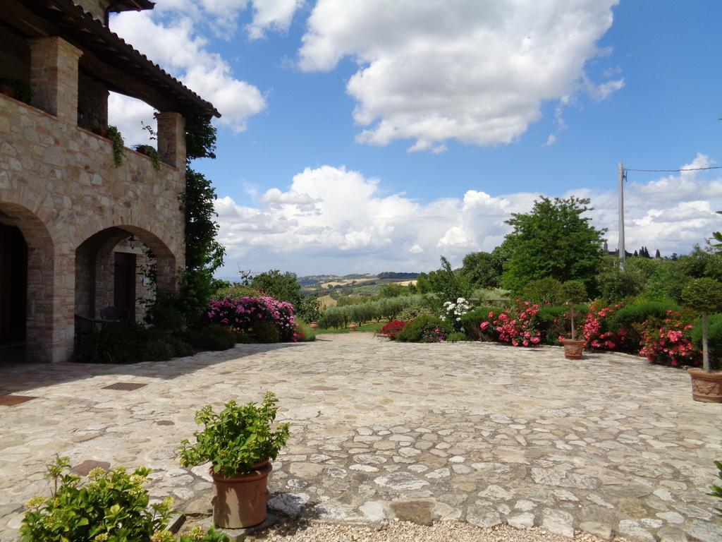Agriturismo La Torraccia Todi Eksteriør billede