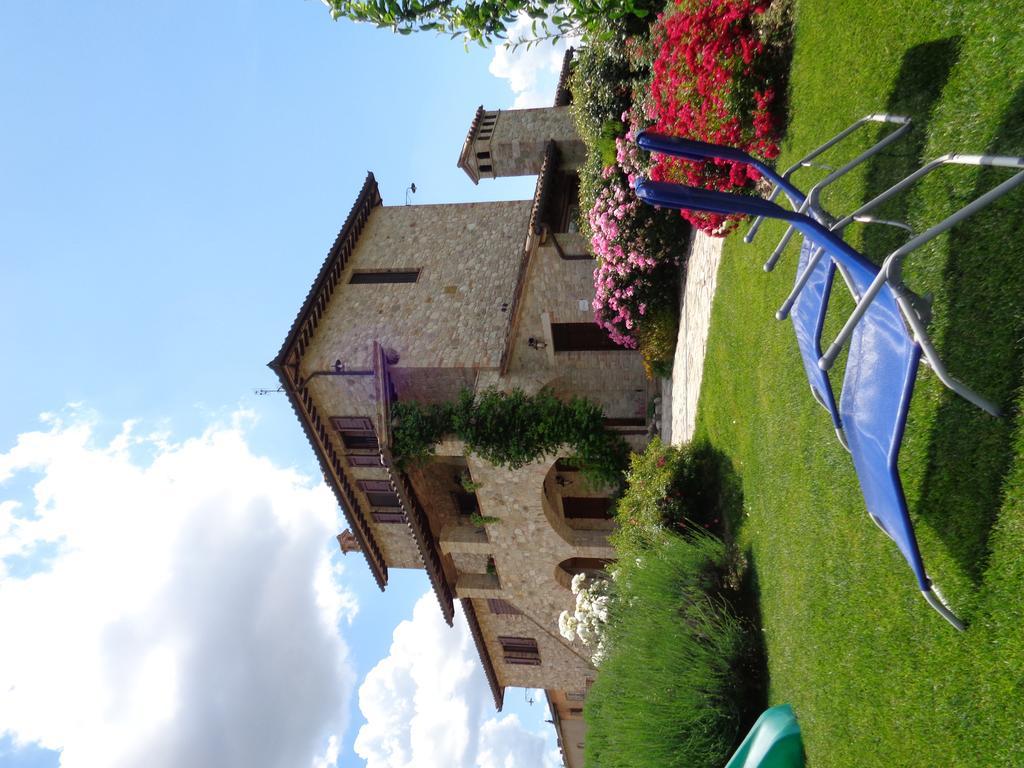 Agriturismo La Torraccia Todi Eksteriør billede